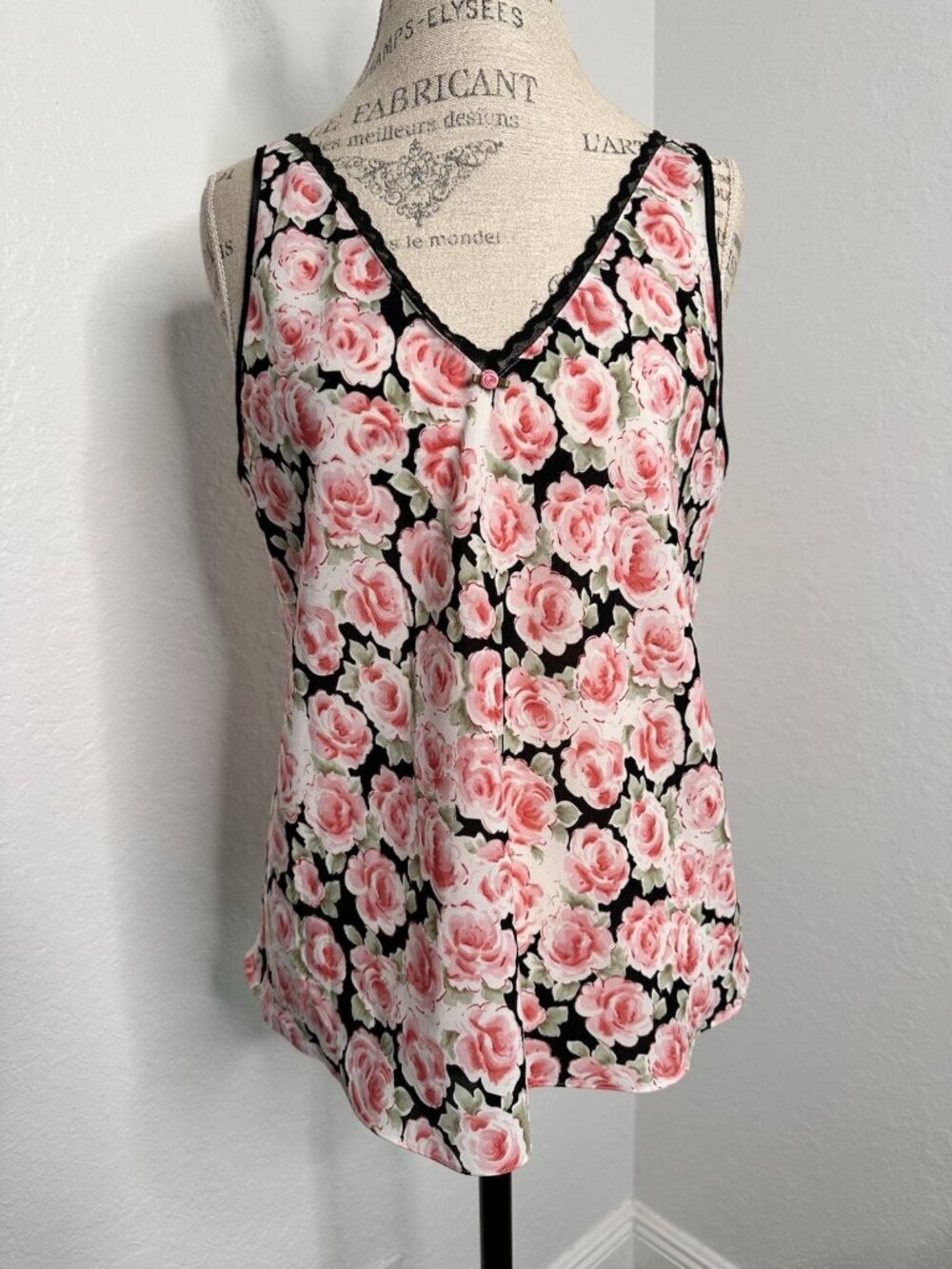 Oscar de la Renta Pink Label Camisole Pink Roses Back Trim V neck Satin